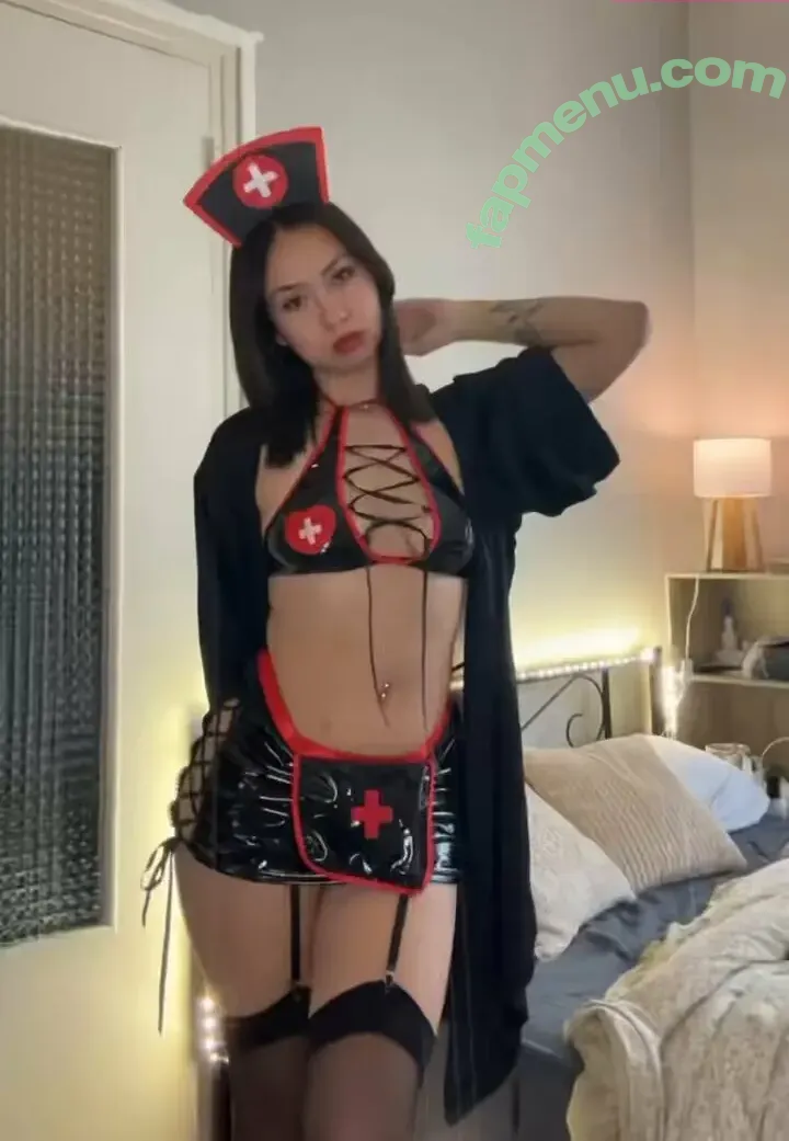 laliegia nude photo #0010 (laliegia)