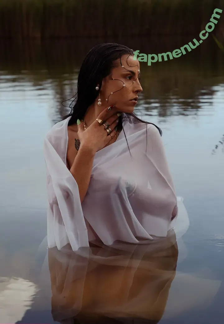 lalychauvette nude photo #0069 (laly_chauvette)