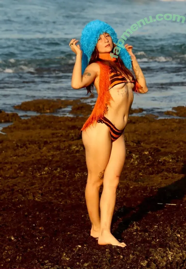 lamamifertil nude photo #0139 (malemiller_)