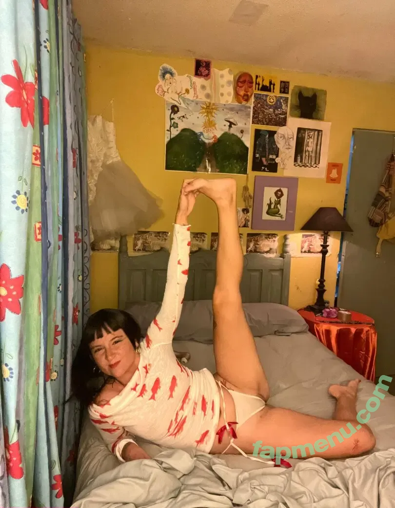 lamamifertil nude photo #0147 (malemiller_)