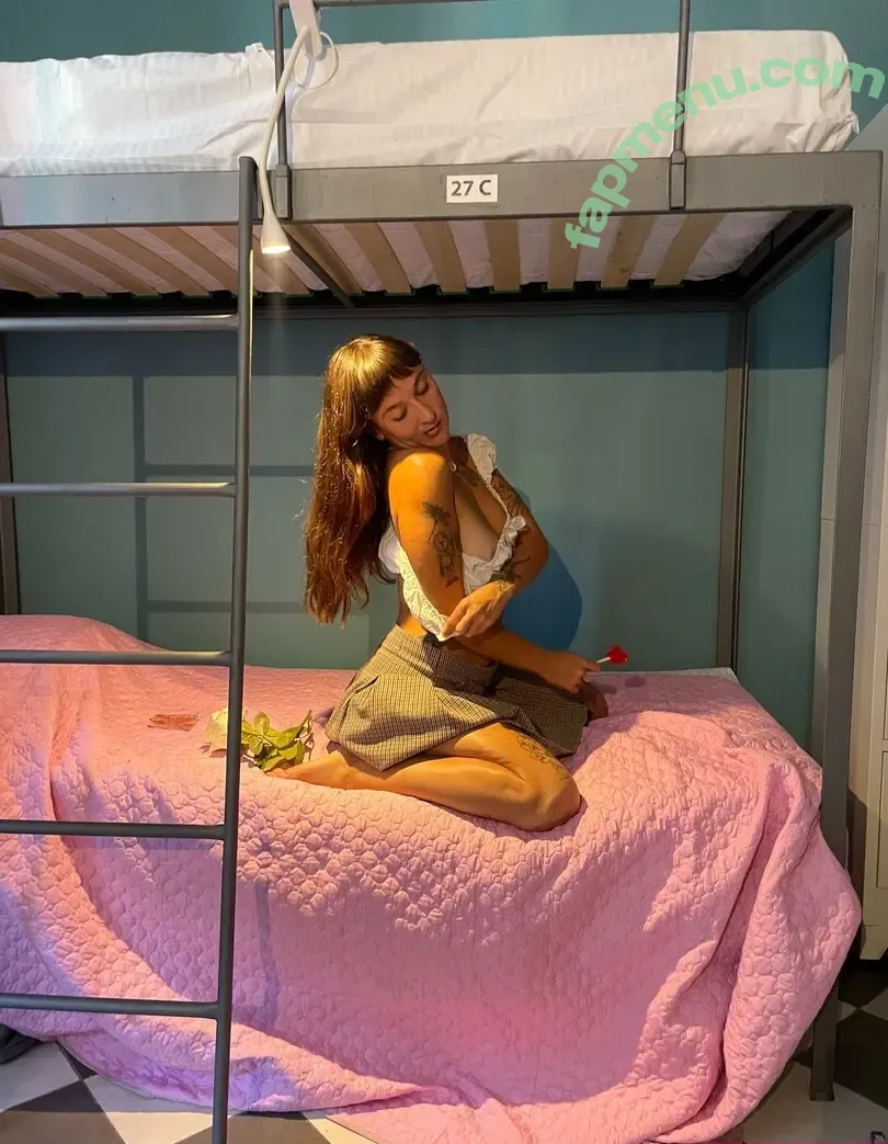 lamamifertil nude photo #0152 (malemiller_)