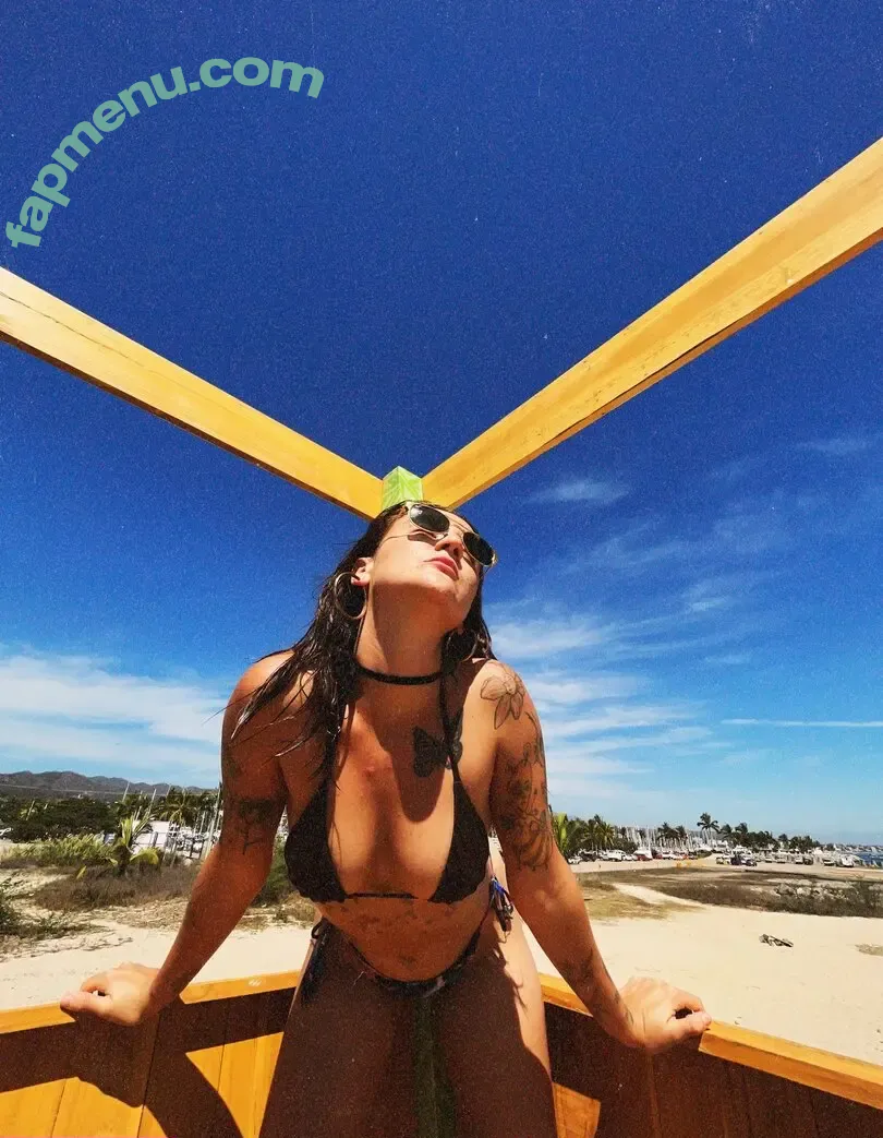 lamamifertil nude photo #0162 (malemiller_)