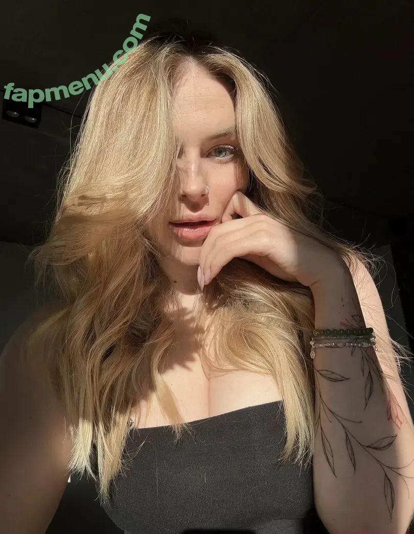 lamonesuch nude photo #0052 (nanawoll)