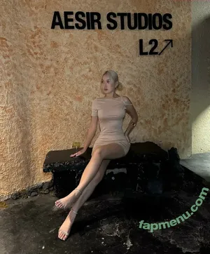 Lan Nguyen / Asian Angels / xuanlanminhnguyen nude photo #0008