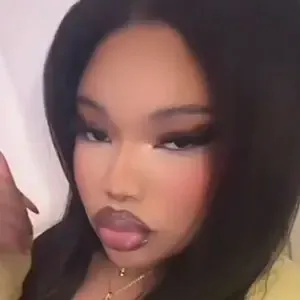 Lana Bee / its.lana.bee / lana_bee / lanabeexo nude photo #0002