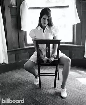 Lana Del Rey / lanadelrey / lanaraybabyx nude photo #0041