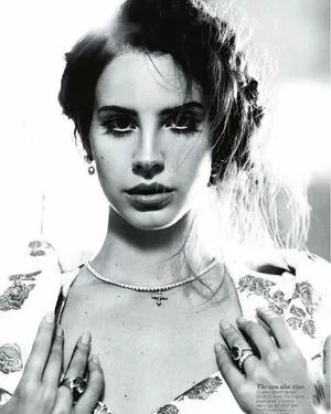 Lana Del Rey / lanadelrey / lanaraybabyx nude photo #0075