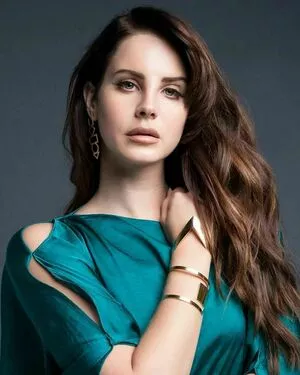 Lana Del Rey / lanadelrey / lanaraybabyx nude photo #0077
