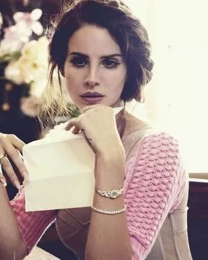 Lana Del Rey / lanadelrey / lanaraybabyx nude photo #0080