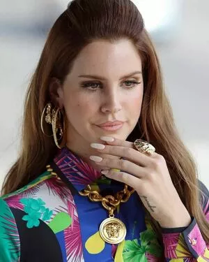 Lana Del Rey / lanadelrey / lanaraybabyx nude photo #0081