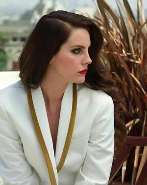Lana Del Rey / lanadelrey / lanaraybabyx nude photo #0197