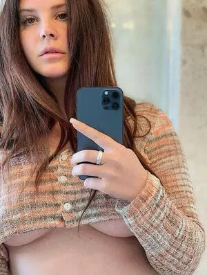 Lana Del Rey / lanadelrey / lanaraybabyx nude photo #0393