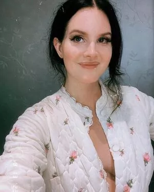 Lana Del Rey / lanadelrey / lanaraybabyx nude photo #0514