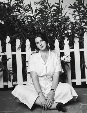 Lana Del Rey / lanadelrey / lanaraybabyx nude photo #0530