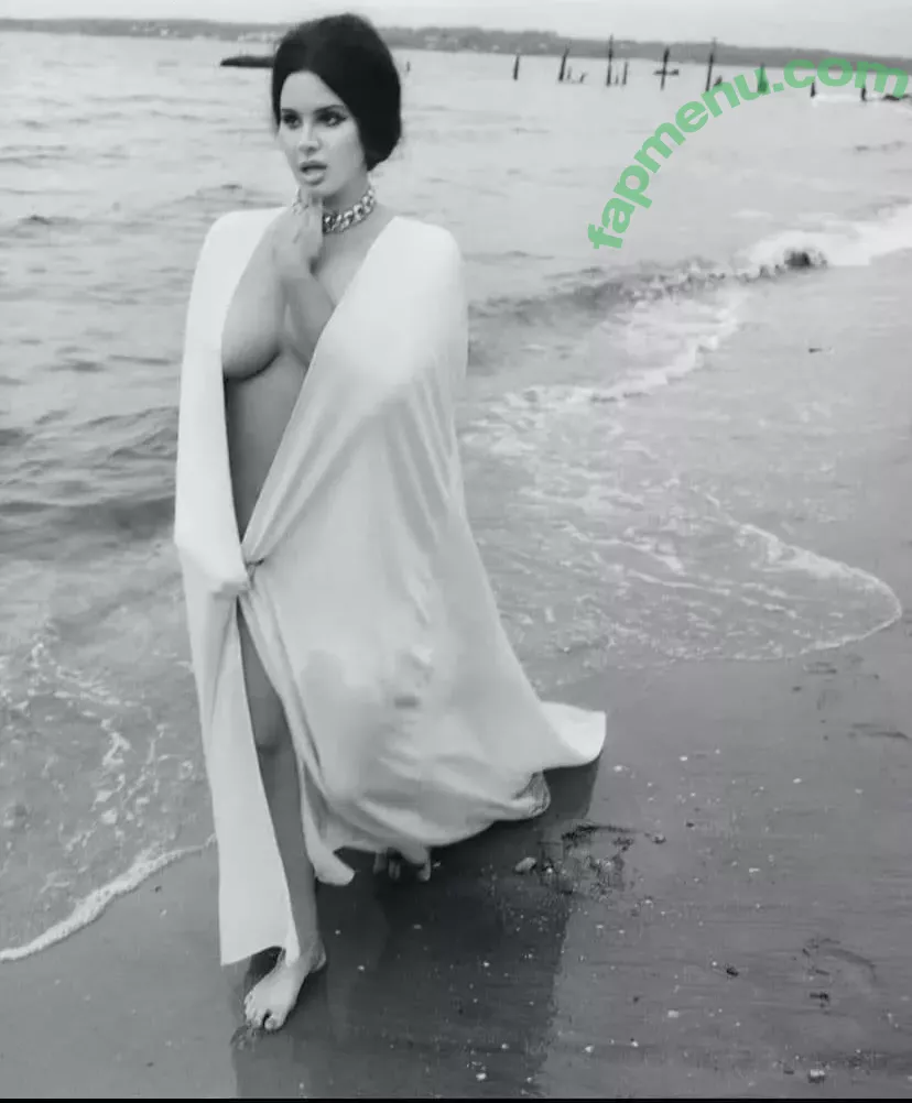 Lana Del Rey nude photo #0001 (lanadelreypictures / lanaraybabyx)