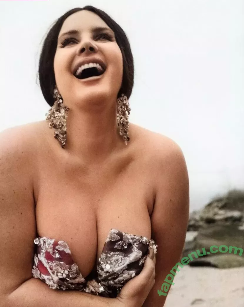 Lana Del Rey nude photo #0019 (lanadelrey / lanaraybabyx)