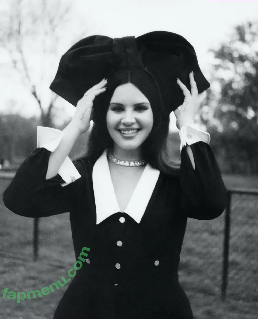 Lana Del Rey nude photo #0046 (lanadelrey / lanaraybabyx)