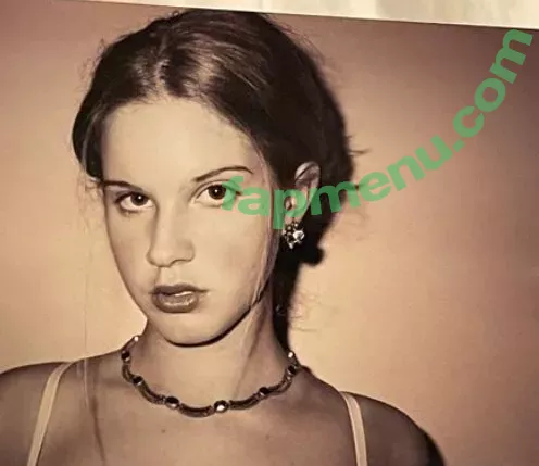 Lana Del Rey nude photo #0067 (lanadelrey / lanaraybabyx)