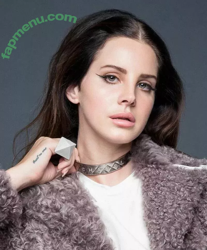Lana Del Rey nude photo #0073 (lanadelreypictures / lanaraybabyx)