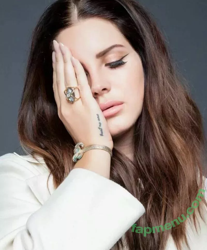 Lana Del Rey nude photo #0083 (lanadelrey / lanaraybabyx)