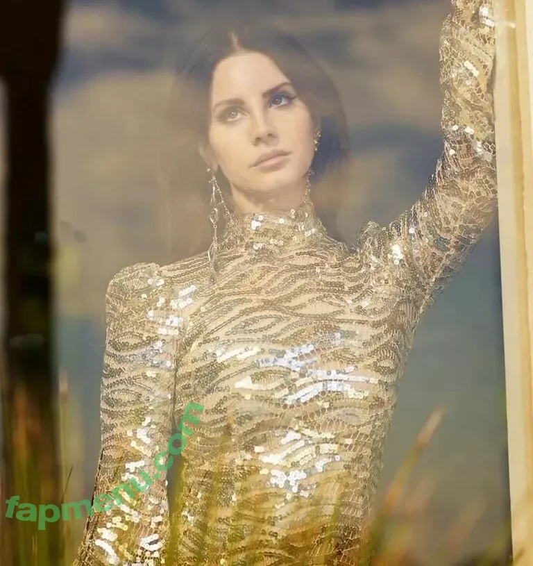Lana Del Rey nude photo #0203 (lanadelrey / lanaraybabyx)