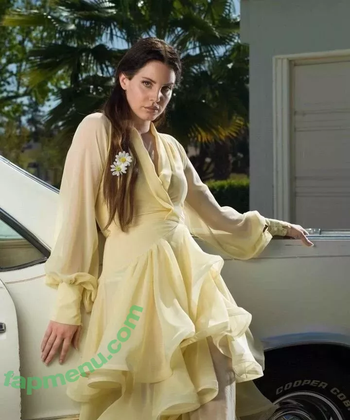 Lana Del Rey nude photo #0208 (lanadelrey / lanaraybabyx)