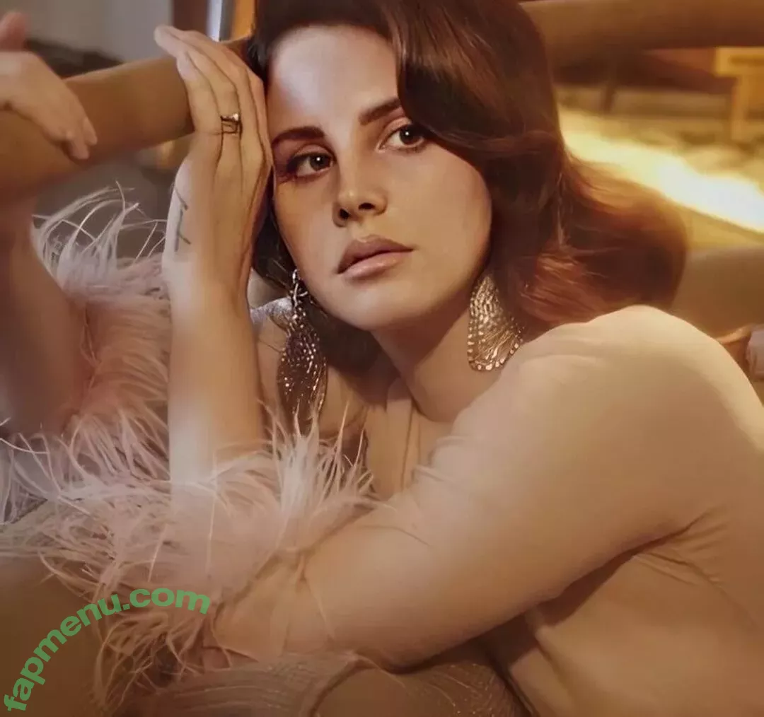 Lana Del Rey nude photo #0209 (lanadelrey / lanaraybabyx)