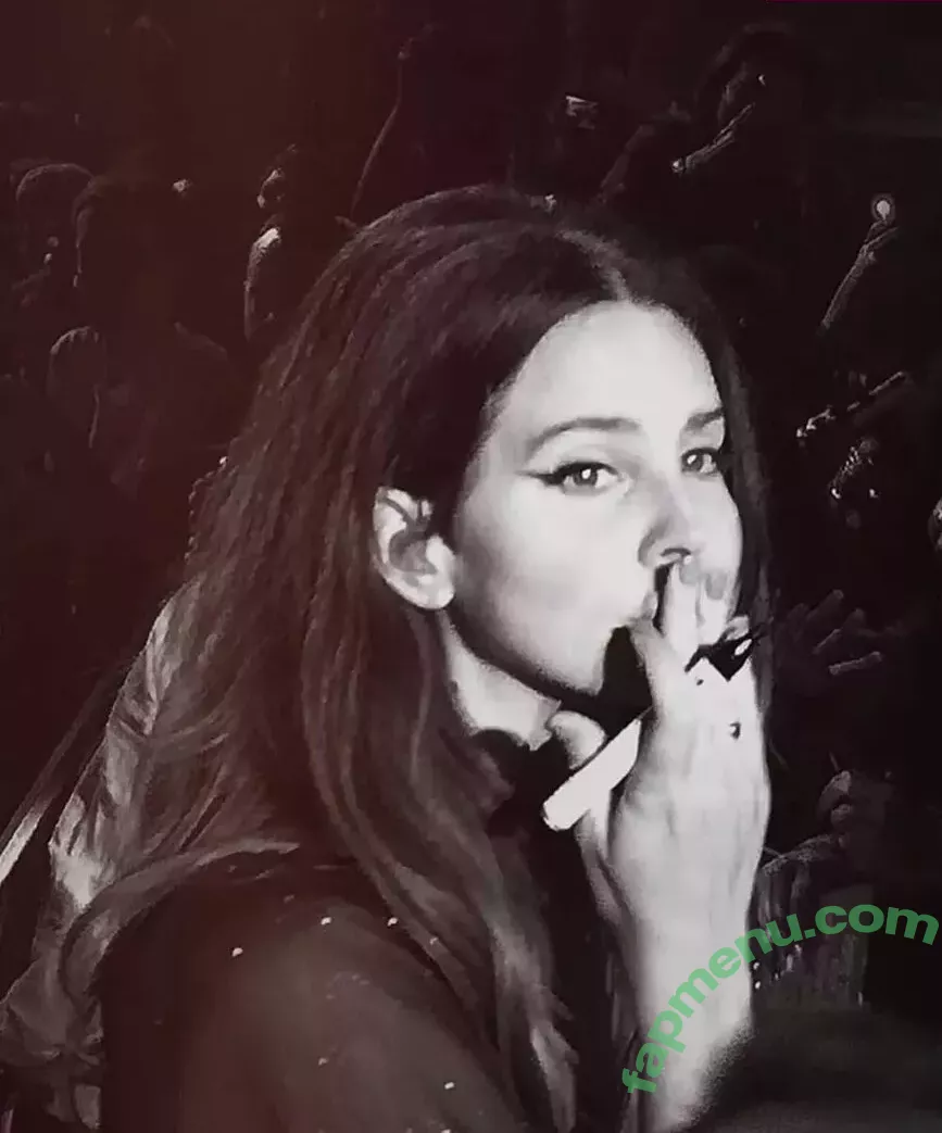 Lana Del Rey nude photo #0216 (lanadelrey / lanaraybabyx)