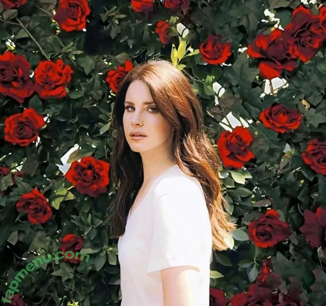 Lana Del Rey nude photo #0234 (lanadelrey / lanaraybabyx)