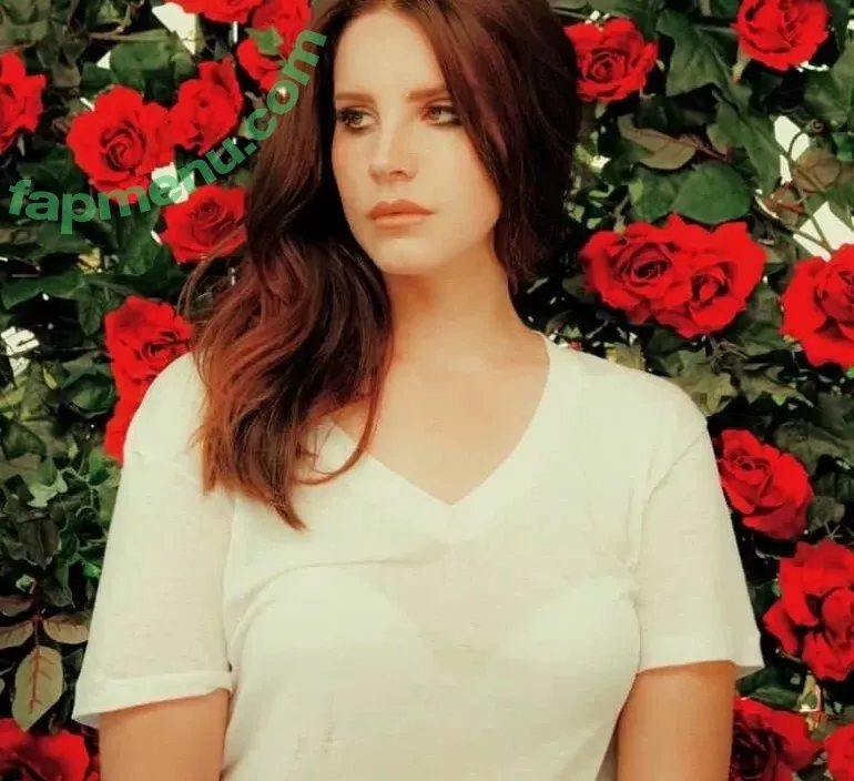 Lana Del Rey nude photo #0244 (lanadelrey / lanaraybabyx)