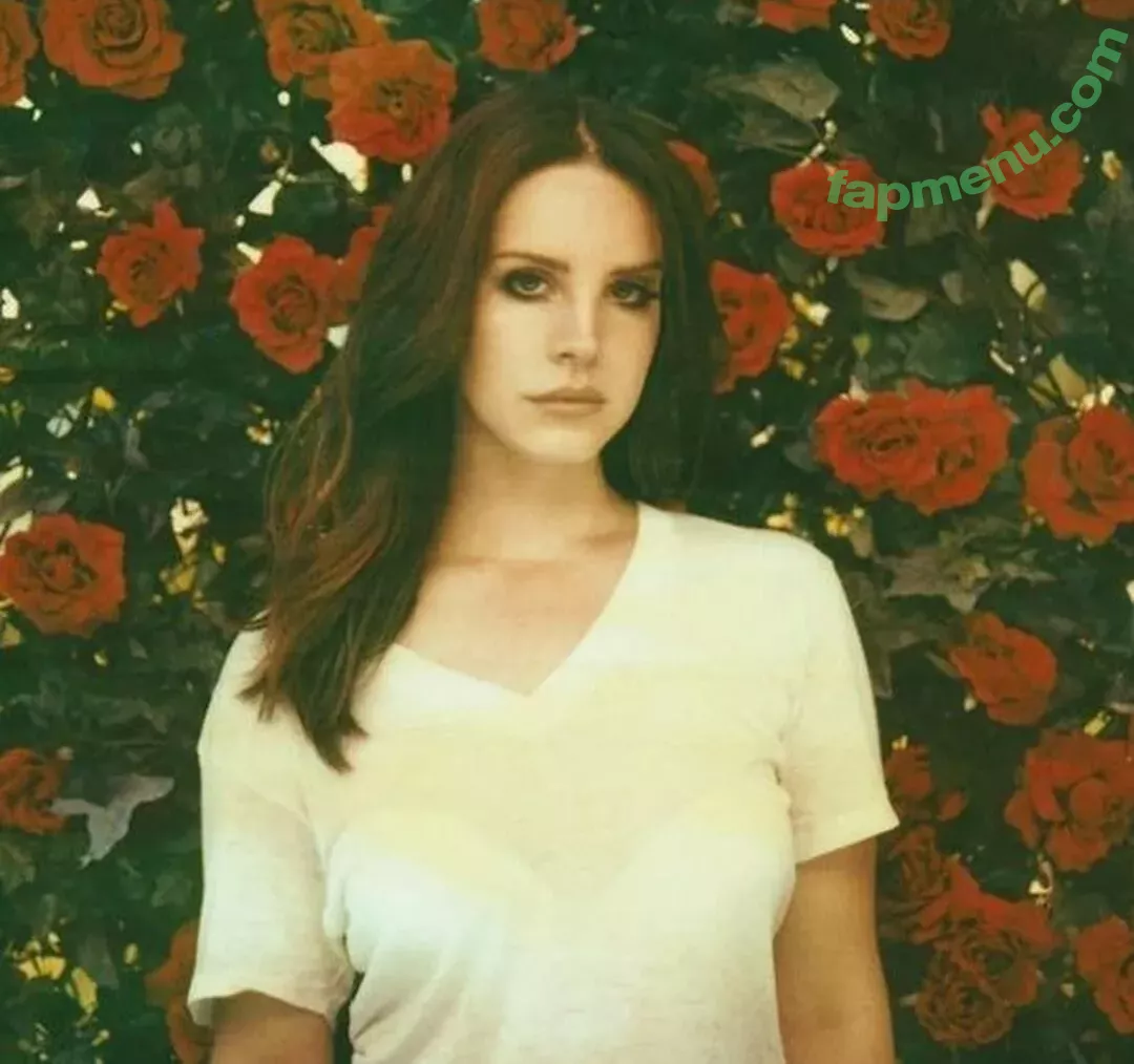 Lana Del Rey nude photo #0245 (lanadelreypictures / lanaraybabyx)