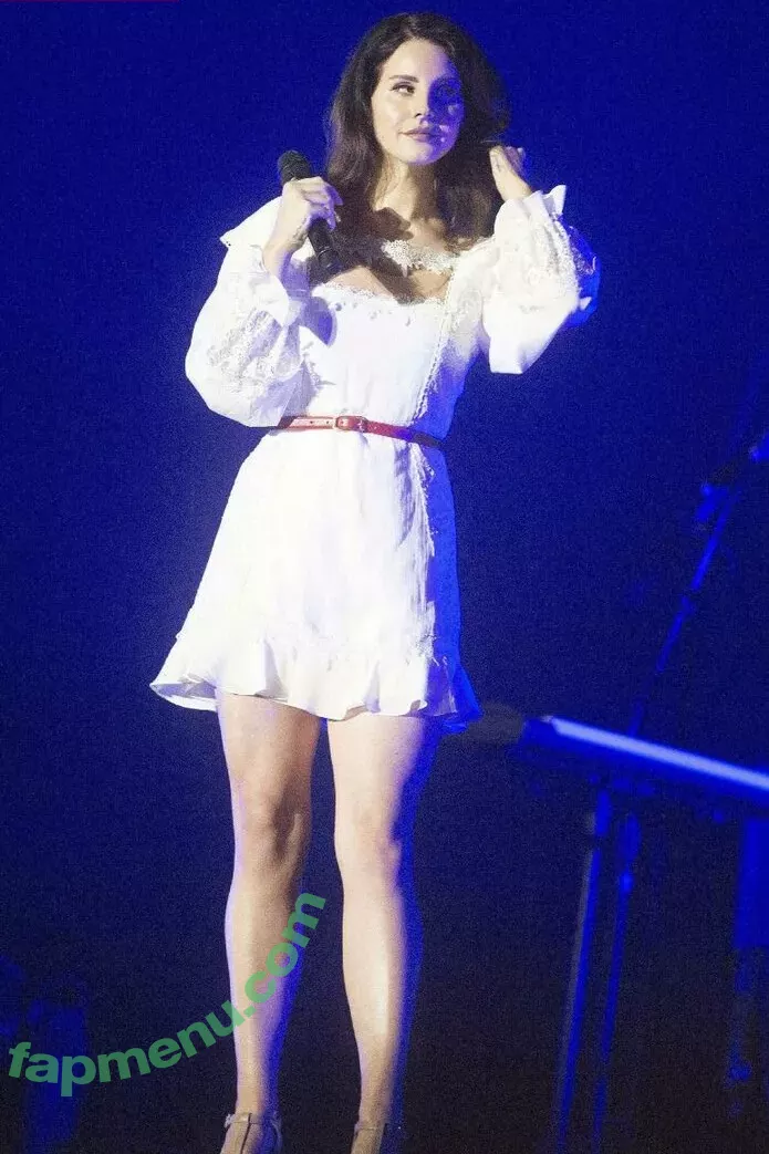 Lana Del Rey nude photo #0255 (lanadelrey / lanaraybabyx)