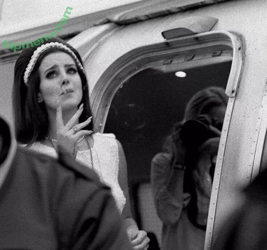 Lana Del Rey nude photo #0268 (lanadelrey / lanaraybabyx)