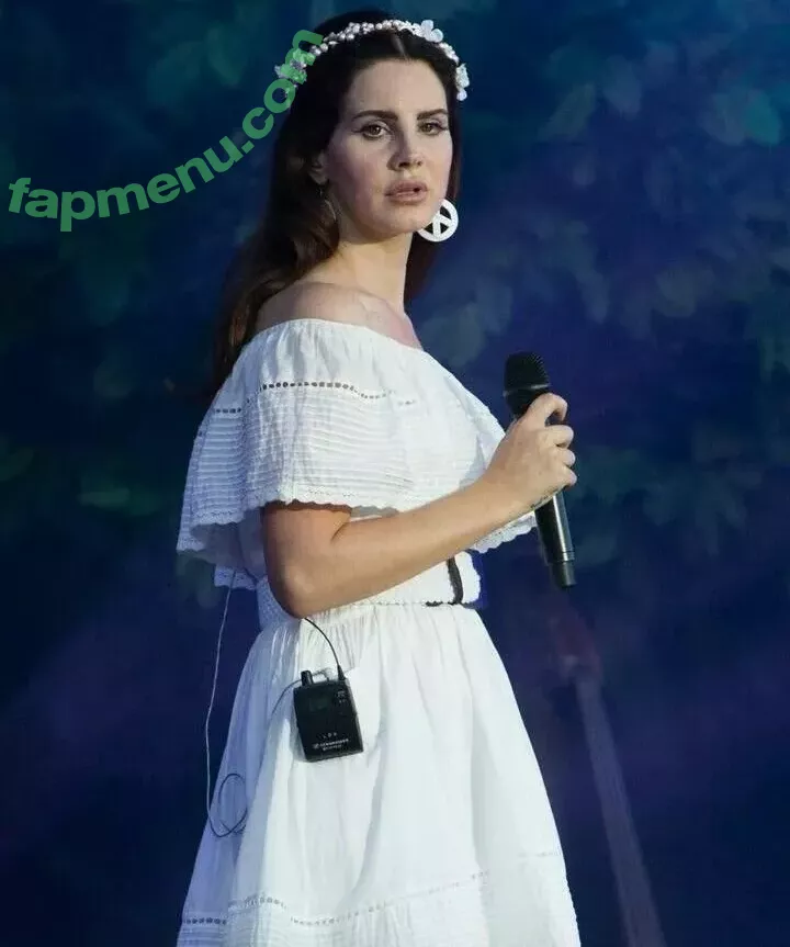 Lana Del Rey nude photo #0274 (lanadelrey / lanaraybabyx)