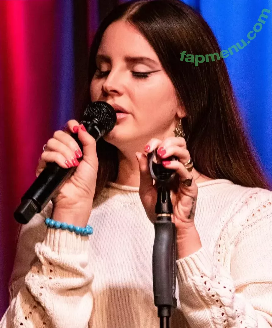 Lana Del Rey nude photo #0280 (lanadelrey / lanaraybabyx)