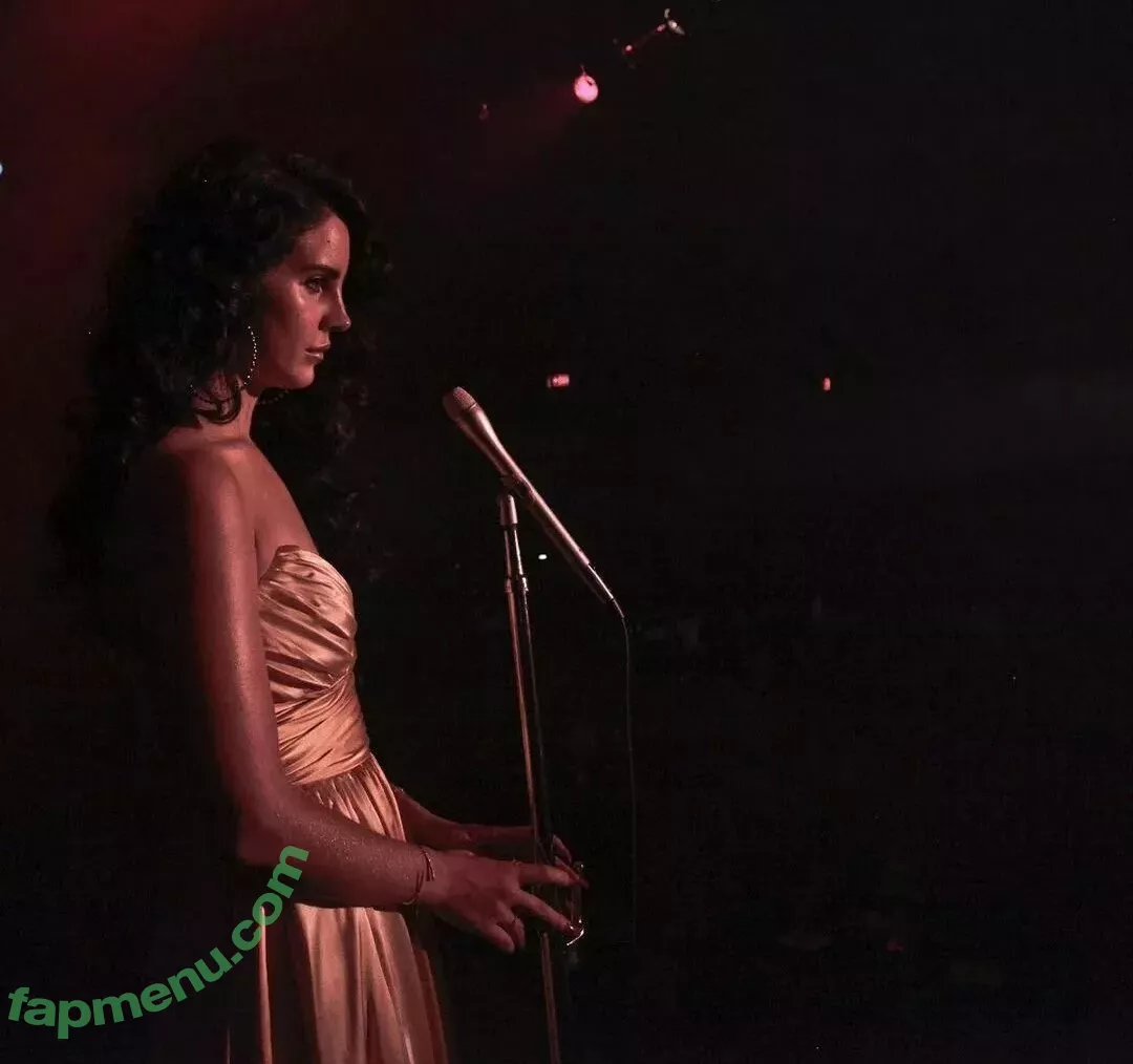 Lana Del Rey nude photo #0281 (lanadelrey / lanaraybabyx)