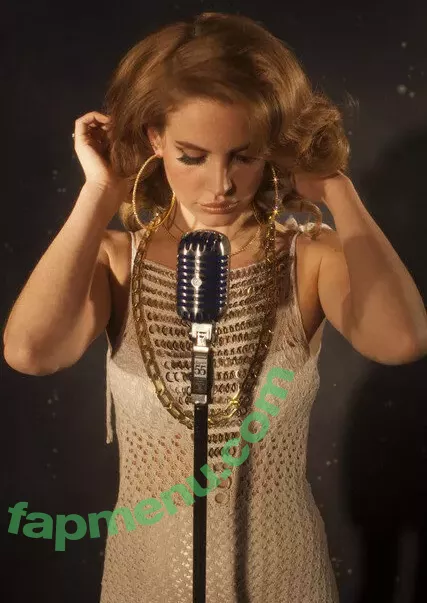 Lana Del Rey nude photo #0313 (lanadelrey / lanaraybabyx)