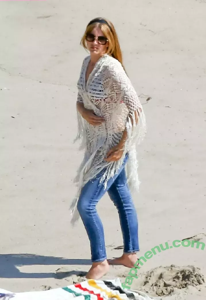 Lana Del Rey nude photo #0319 (lanadelrey / lanaraybabyx)