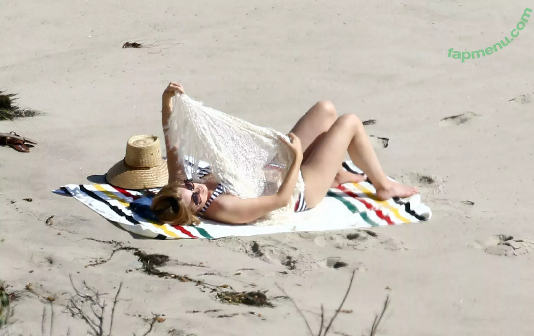 Lana Del Rey nude photo #0322 (lanadelrey / lanaraybabyx)