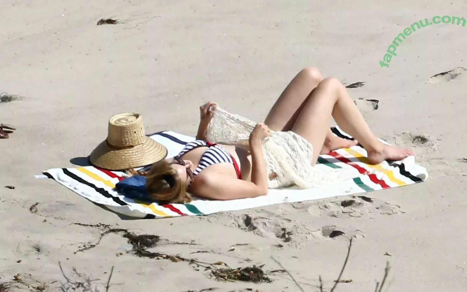 Lana Del Rey nude photo #0334 (lanadelrey / lanaraybabyx)