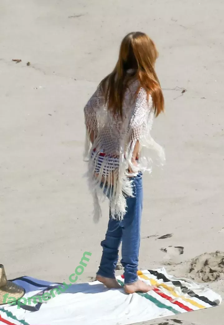 Lana Del Rey nude photo #0356 (lanadelrey / lanaraybabyx)
