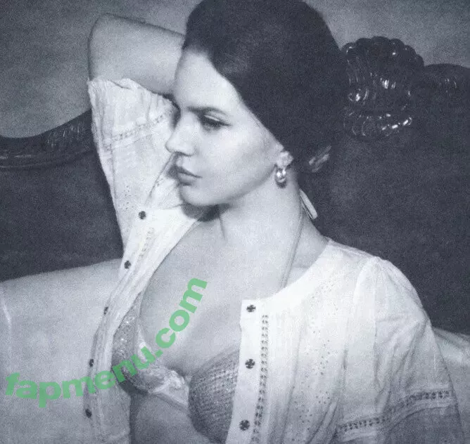 Lana Del Rey nude photo #0368 (lanadelrey / lanaraybabyx)