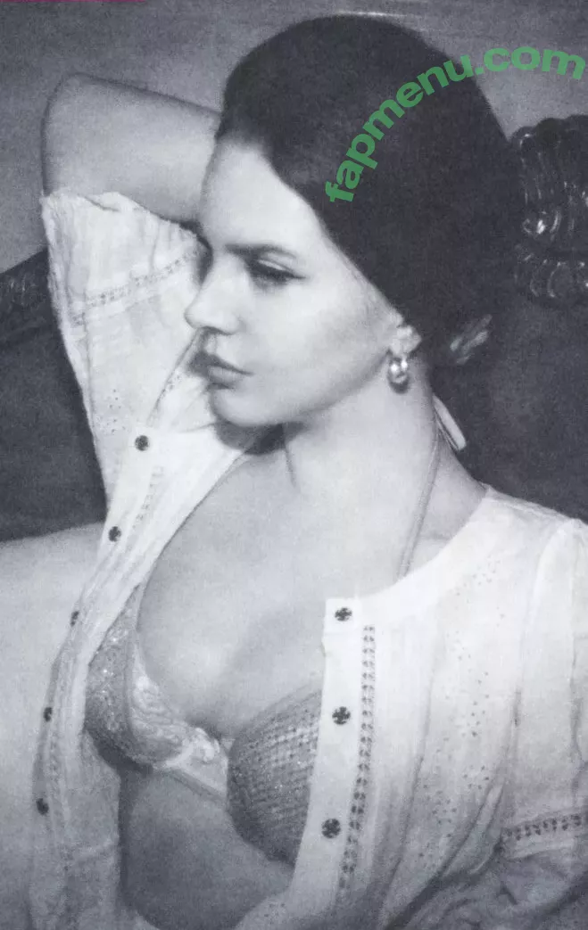 Lana Del Rey nude photo #0370 (lanadelrey / lanaraybabyx)