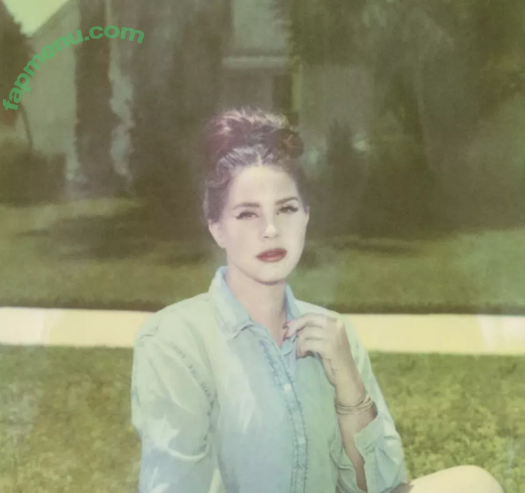 Lana Del Rey nude photo #0373 (lanadelrey / lanaraybabyx)