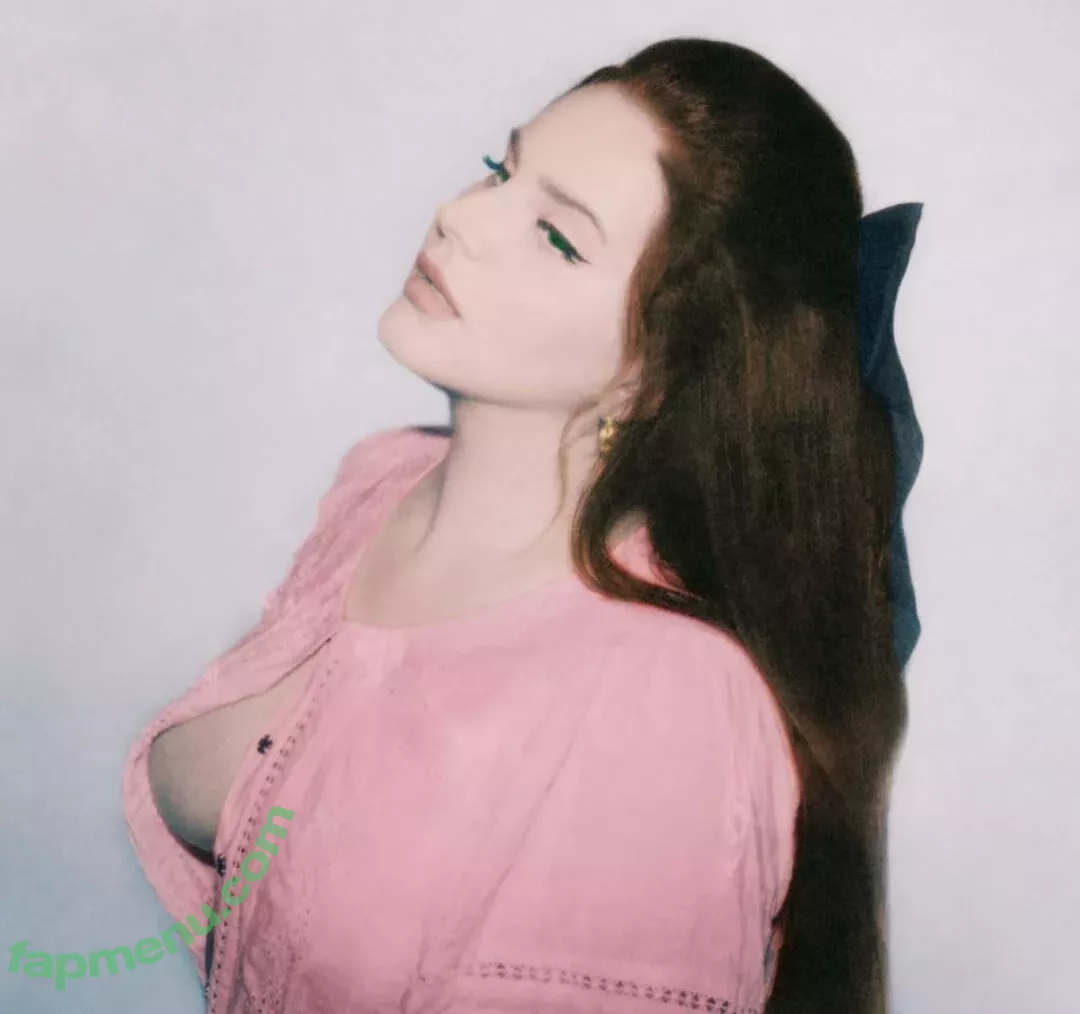 Lana Del Rey nude photo #0451 (lanadelrey / lanaraybabyx)