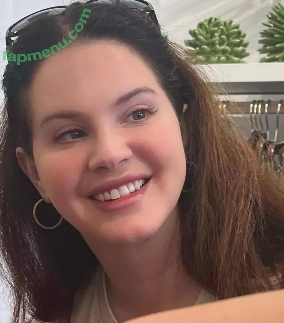 Lana Del Rey nude photo #0457 (lanadelreypictures / lanaraybabyx)