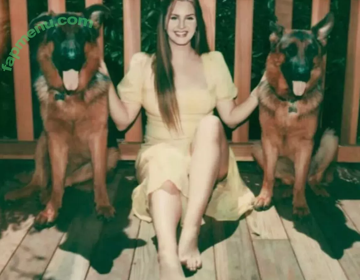 Lana Del Rey nude photo #0463 (lanadelrey / lanaraybabyx)