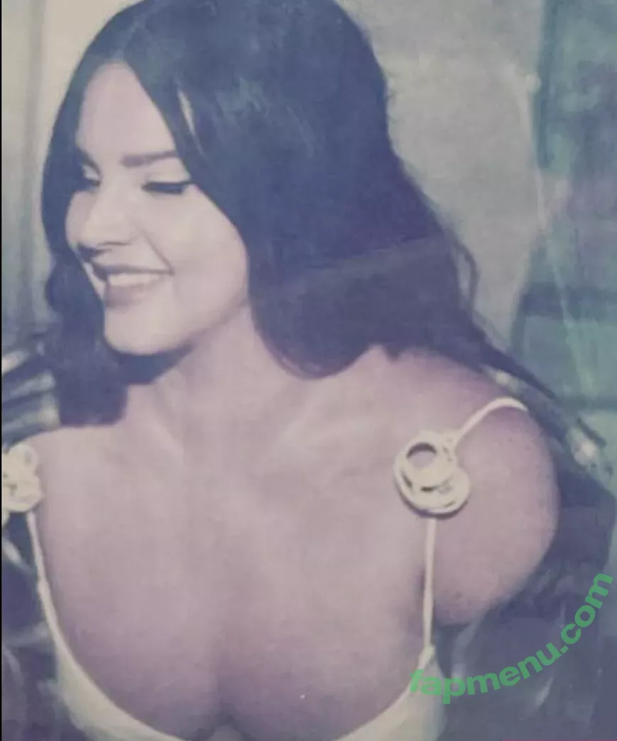Lana Del Rey nude photo #0469 (lanadelrey / lanaraybabyx)