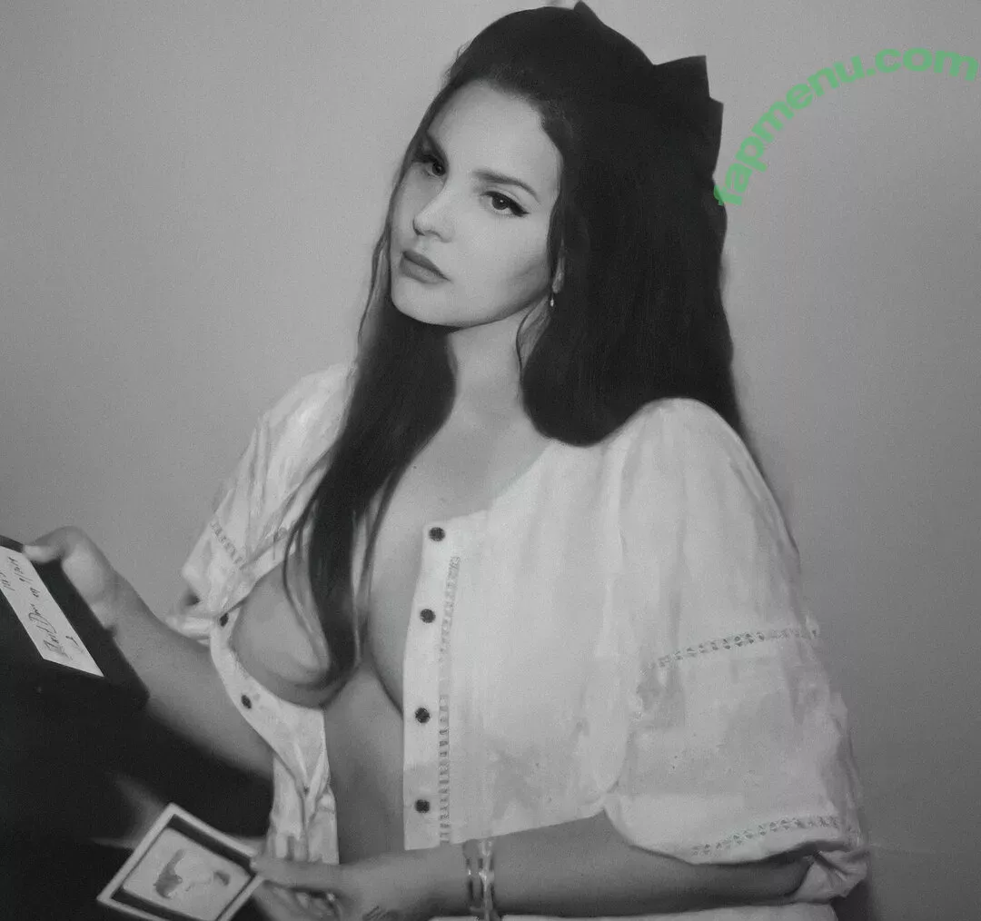 Lana Del Rey nude photo #0478 (lanadelrey / lanaraybabyx)