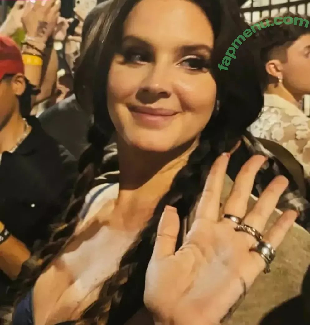 Lana Del Rey nude photo #0519 (lanadelrey / lanaraybabyx)